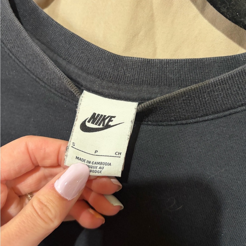 Nike crewneck - Picture 2 of 2